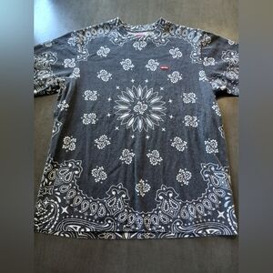 Supreme Small Boxed Black Bandana T Shirt Size Medium